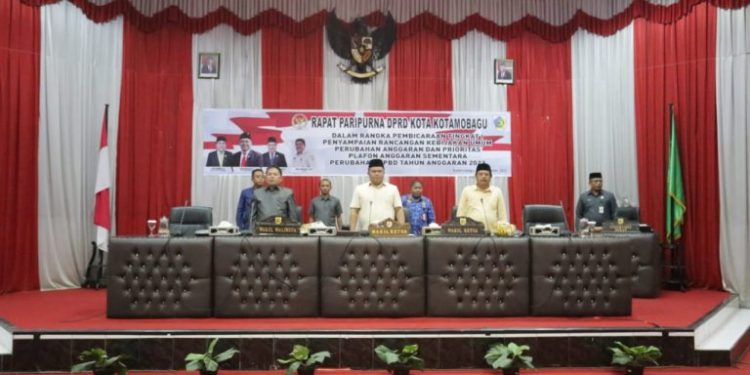 Hadiri Paripurna KUPA dan PPAS Perubahan APBD 2022, Wawali Nayodo Sampaikan Sambutan Walikota