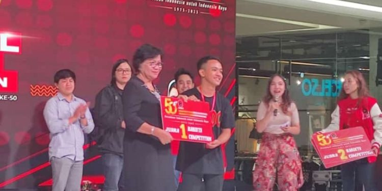 Kenalan yuk! Ini Dia Barista Muda Kedai Kopi ‘MVE’, yang Bawa Pulang Piala Dari DPC PDI Perjuangan Kota Manado