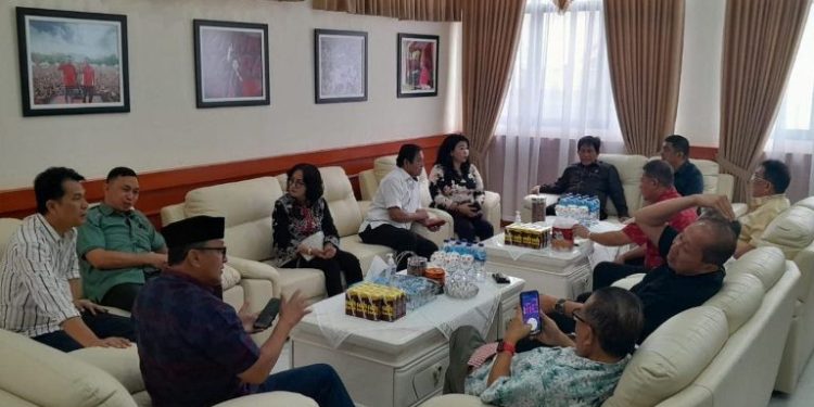 Koordinasi Ranperda, Sekwan Dampingi Ketua Meiddy Terima Sillahturahmi Deprov Sulut