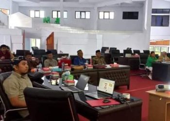 Bahas Ranperda Inisiatif, DPRD Kotamobagu Gelar FGD Dan Serahkan Piagam Penghargaan