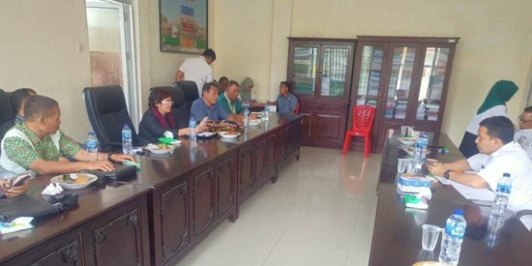 Siapkan Program Pembentukan Perda 2023, Bapemperda DPRD Bolmut Gelar Raker