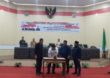 Ketua DPRD Pimpin Paripurna PAW Aleg Partai Demokrat, Ajak Semua Doakan Almarhum Papi