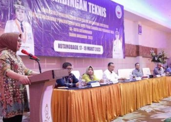 Buka Bimtek Tata Kelola Pemdes, Ini Harapan Walikota Tatong Bara