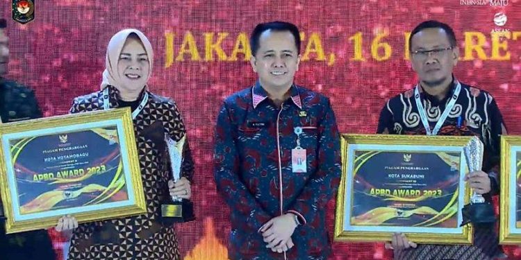 Terima Penghargaan APBD Award TA 2023, Ini Yang Disampaikan Walikota Tatong Bara