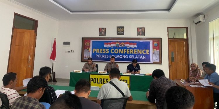 Jelaskan Kronoligi 2 Kasus Berbeda, Polres Bolsel Gelar Konferensi Pers