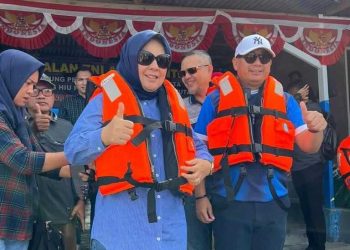 Hari Ke-2 Kunker, Walikota Diajak Bupati Hamim Kunjungi Pantai Hiu Paus Botubarani di Kabila