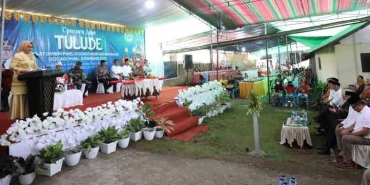 Hadiri Upacara Adat Tulude di GMIBM Pniel Gogagoman, Walikota Beber Rahasia Keberhasilan Pemkot Kotamobagu