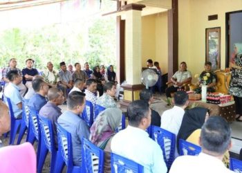 Di Temani Dandim 1303 Bolmong ,Walikota Kotamobagu Lakukan Safari Natal