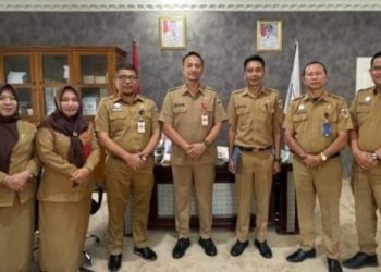 Maksimalisasi Kinerja OPD, Sekkot Serahkan SK Walikota Ke Saniman