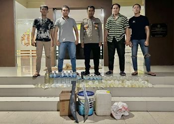 Jamin Keamanan dan Ketertiban Wilayah, Rosyid Cs Sita Puluhan Miras Oplosan dan Sajam