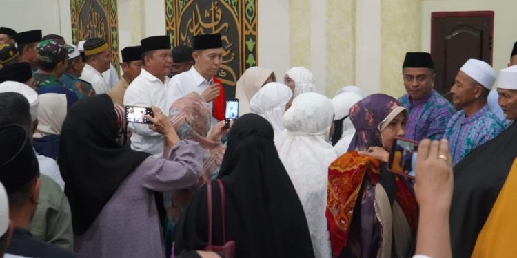 Bersama Wabup Deddy, Bupati Bolsel Lepas Belasan Jamaah Calon Haji