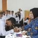 Tutup Latsar CPNS Formasi 2021, Tatong Bara Serahkan 2 Jenis SK