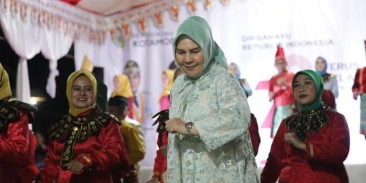 Di Final Lomba Tari Dana-Dana, Tatong Bara Ajak Lestarikan Warisan Leluluhur