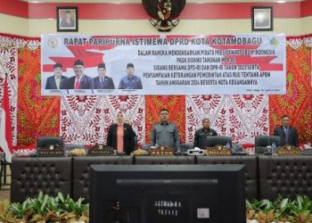 Dengarkan Pidato Presiden RI, Walikota Duduk Bersama Ketua DPRD Kotamobagu