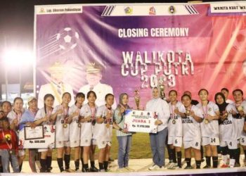 Tatong Bara Resmi Tutup Turnamen Sepak Bola Putri Piala Wali Kota se-Bolmong Raya