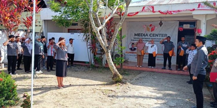 Tanamkan Rasa Nasionalisme, Bawaslu Bolsel Gelar Upacara Hari Sumpah Pemuda