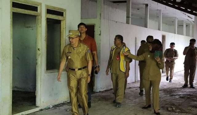 Tinjau Eks Rudis MMS, Pj Walikota Perintahkan Dinas PUPR Lakukan Pembersihan
