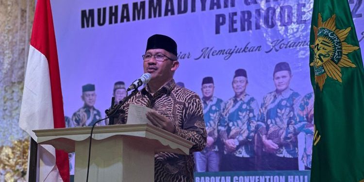 Hadiri Pengukuhan PD Muhammadiyah dan Aisyiyah, Ini Yang Disampaikan Pj Walikota Asripan