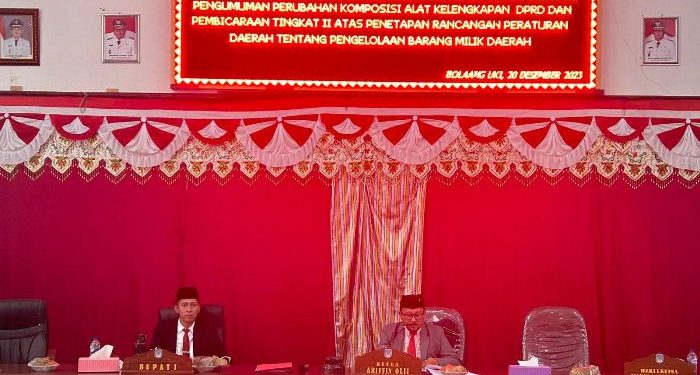 Tetapkan Perda BMD, Bupati Iskandar Hadiri Rapat Paripurna DPRD Bolsel