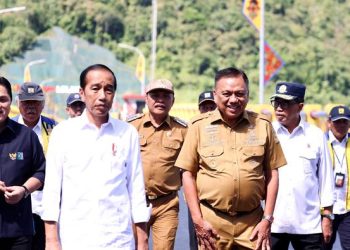Presiden Kedua Injakkan Kaki Di Bolmong, Jokowi Disambut Bupati Limi Mokodompit Dan Masyarakat