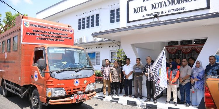 Peduli Bencana Gunung Ruang, Pj Walikota Lepas Relawan Penyalur Bantuan