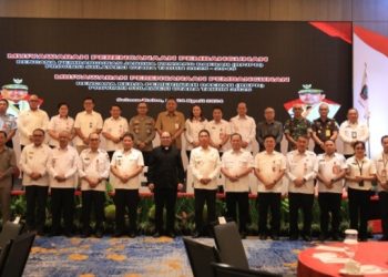 Hadiri Musrenbang Provinsi, Pj Walikota Terima Dua Penghargaan Sekaligus