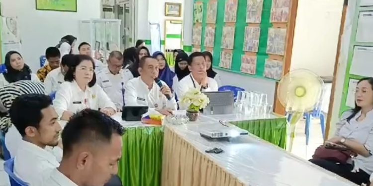 Pertahankan Zona Hijau, Tim Pemda Kunjungi Puskesmas Komangaan