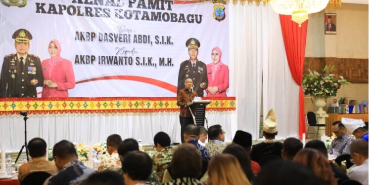 Bersama Forkopimda, Asripan Nani Hadiri Pisah Sambut Kapolres Kotamobagu